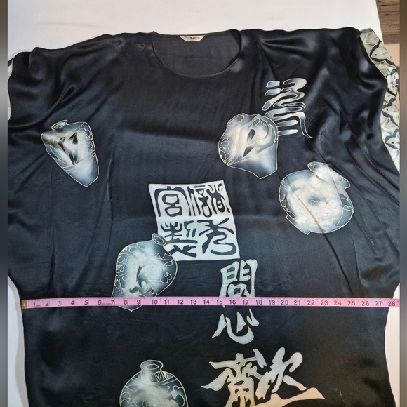 ​Vitan 100% Silk Kaftan Tunic Top Black Asian Graphic Pottery Calligraphy Art - Picture 3 of 5